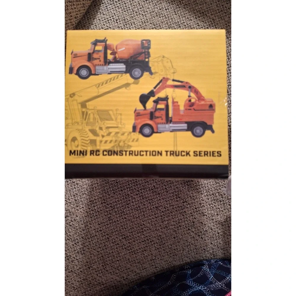 Force1 Remote Control Mini Trucks Toy Set For‎ Kids